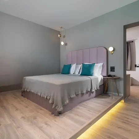 Lagomandra Luxury With Private Pools Курортный комплекс *