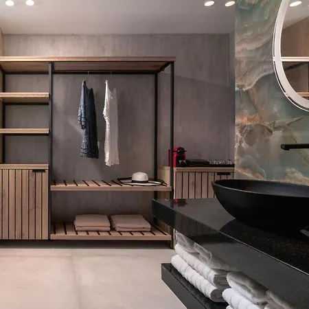 Lagomandra Luxury With Private Pools