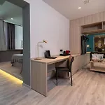 Lagomandra Luxury With Private Pools Resort