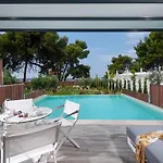 Lagomandra Luxury With Private Pools Resort