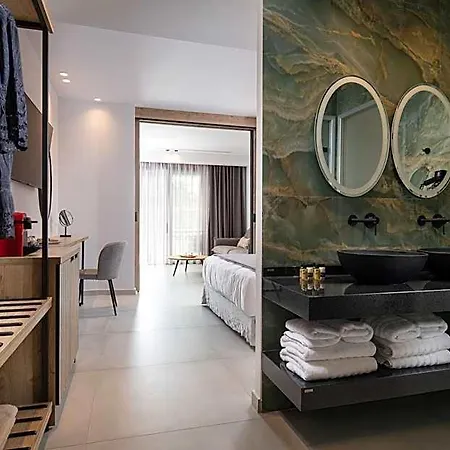 Lagomandra Luxury With Private Pools Feriested
