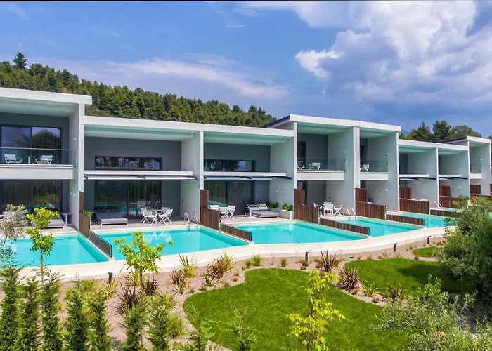 Lagomandra Luxury With Private Pools *