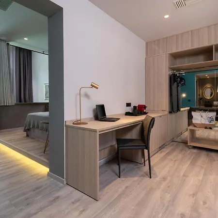 Lagomandra Luxury With Private Pools 리조트