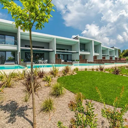 Lagomandra Luxury With Private Pools * 니키티