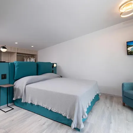 Lagomandra Luxury With Private Pools * 니키티