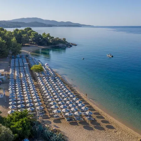 Lagomandra Luxury With Private Pools Resort *