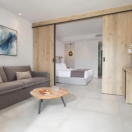 Lagomandra Luxury With Private Pools *