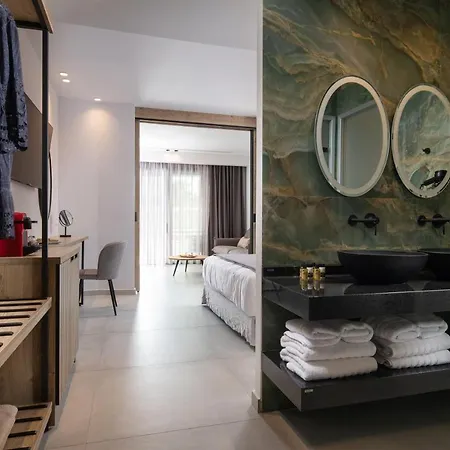 Lagomandra Luxury With Private Pools 리조트 니키티